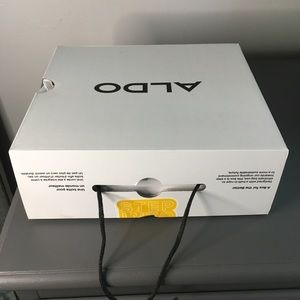 FINAL PRICE! NWT Aldo Wedges